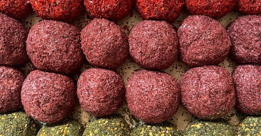 Как шеф-повар ресторана Vegan East Bay Pop-up Mishmish празднует свою палестинско-американскую идентичность