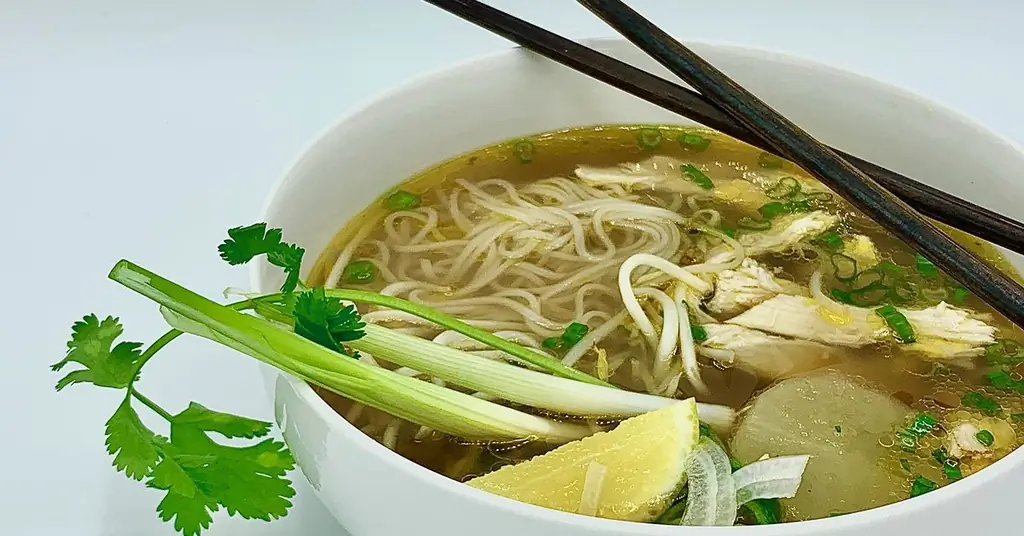 Выпускник «Top Chef» Ту Дэвид Фу начнет подавать фо в своем Pop-Up BanhMi-Ni в пригороде Окленда