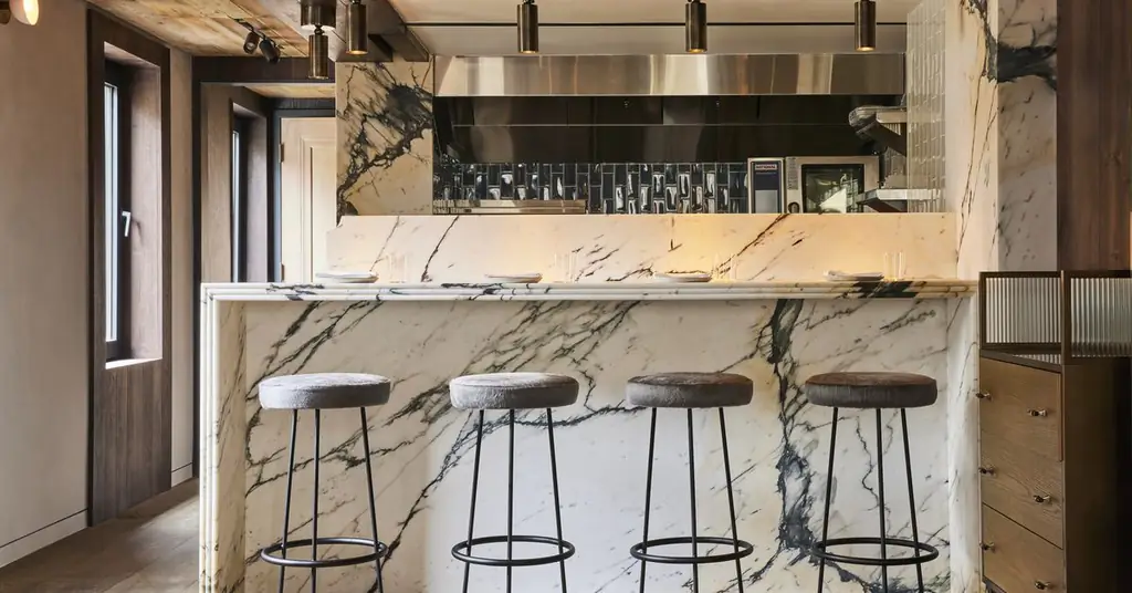 Tribeca Restaurant One White Street предлагает классическую роскошь