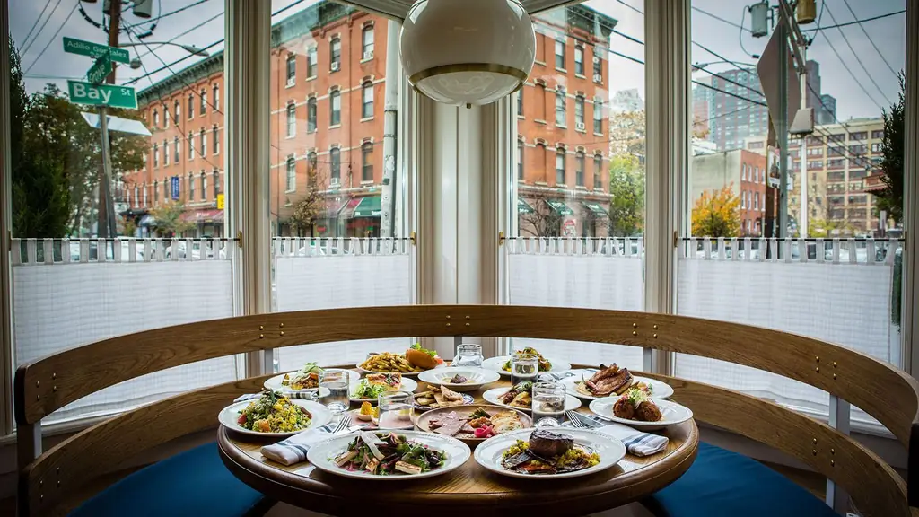 Ресторанная сцена в Джерси-Сити наконец догнала