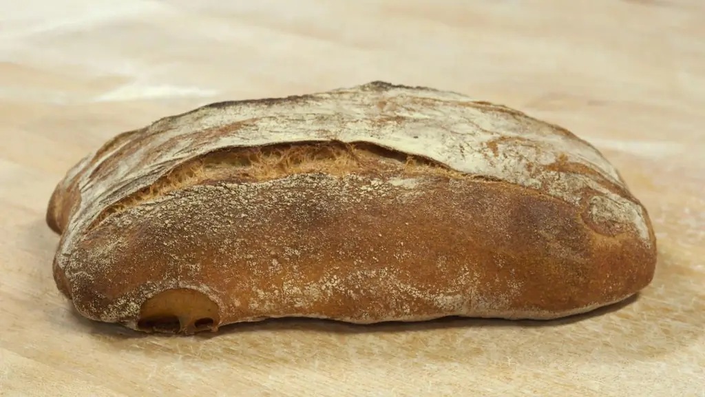 Широкая плоская буханка чиабатты