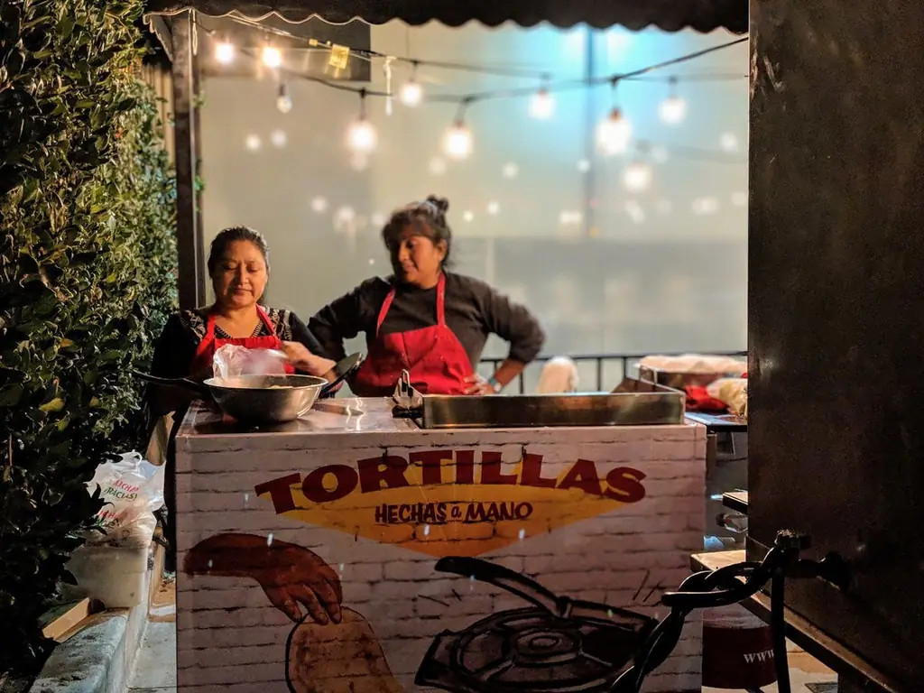 Тортильи ручной работы в Tacos 1986 Тортильи ручной работы в Tacos 1986