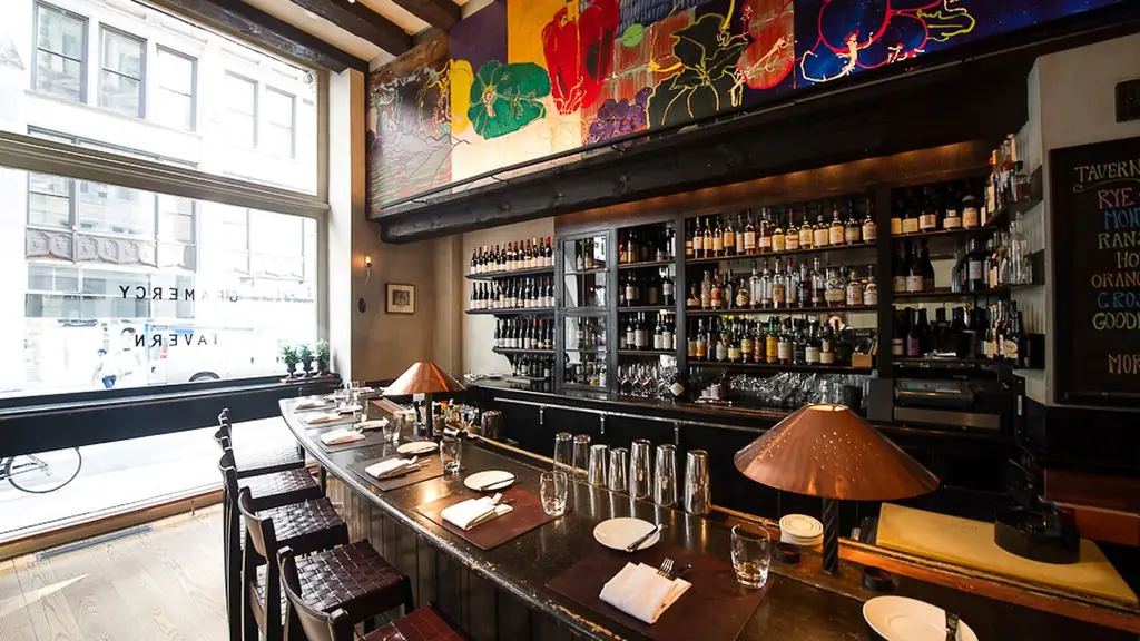 Ex-Bussers подали иск против таверны Gramercy Tavern Дэнни Мейера