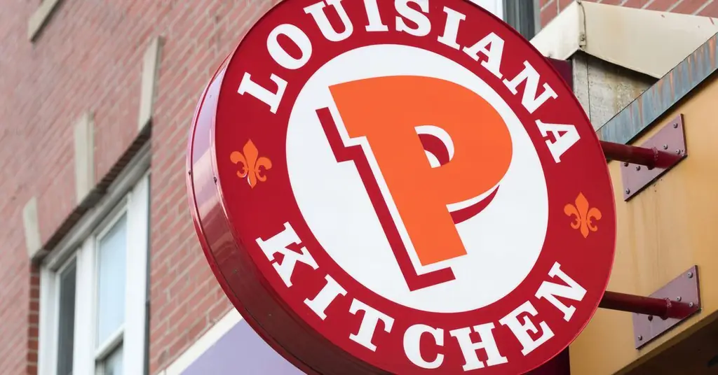 Всегда верный своим корням, Popeyes вмешивается в полемику вокруг игры Saints