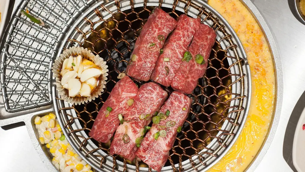 Корейское барбекю в Нью-Йорке: где поесть и что заказать