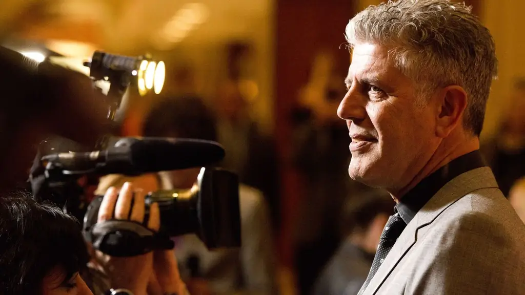 Энтони Бурден объясняет корень всех жизненных проблем