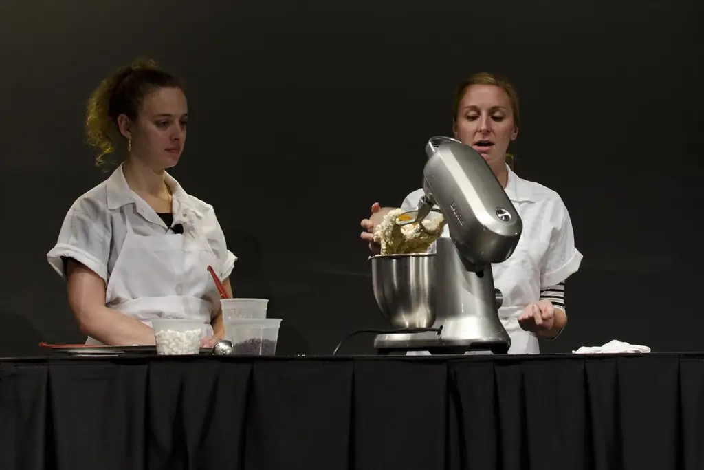 Кристина Този в Гарварде