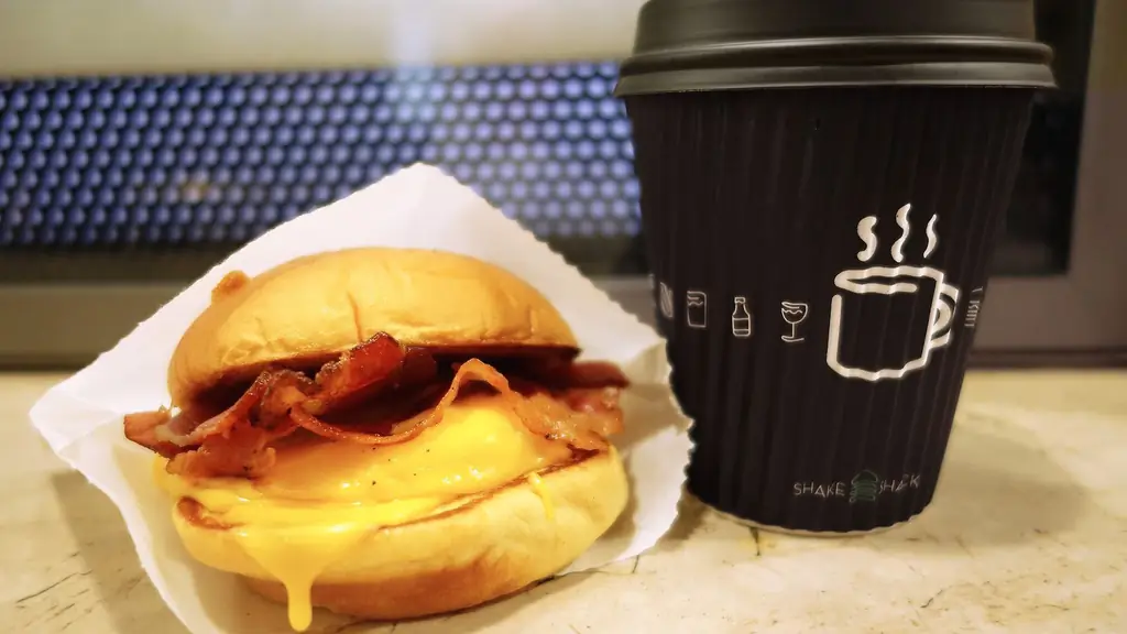 Shake Shack не будет расширять завтрак в ближайшее время