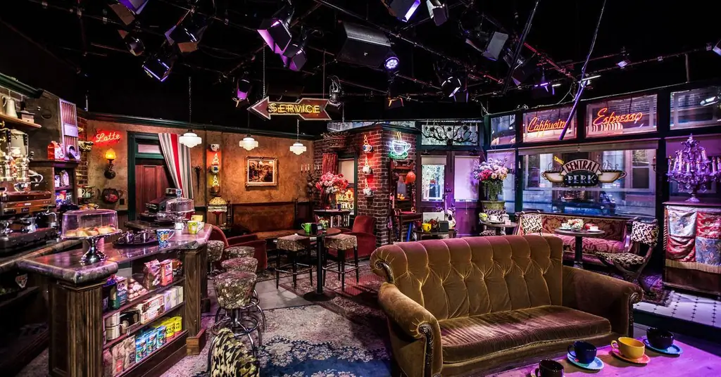 Точная копия Lego Central Perk из сериала «Друзья» приземляется в Лас-Вегасе в октябре