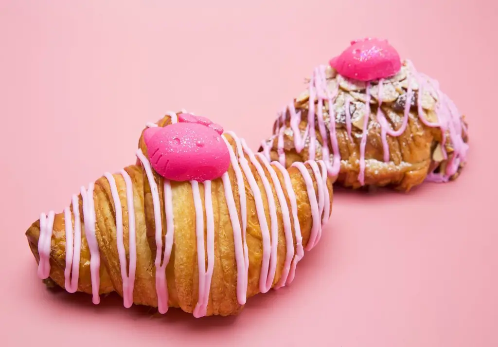 Выпечка в кафе Hello Kitty Выпечка в кафе Hello Kitty