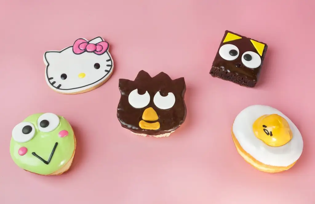 Сладости в кафе Hello Kitty Сладости в кафе Hello Kitty