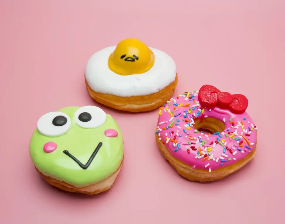 Сладости в кафе Hello Kitty Сладости в кафе Hello Kitty