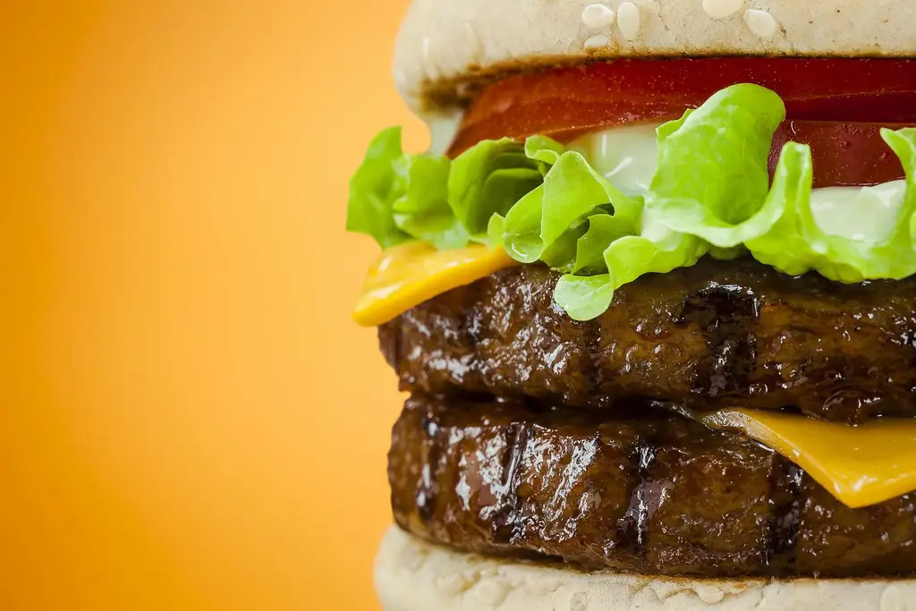 Генеральный директор Wendy’s винит в снижении продаж бургеров президентские выборы