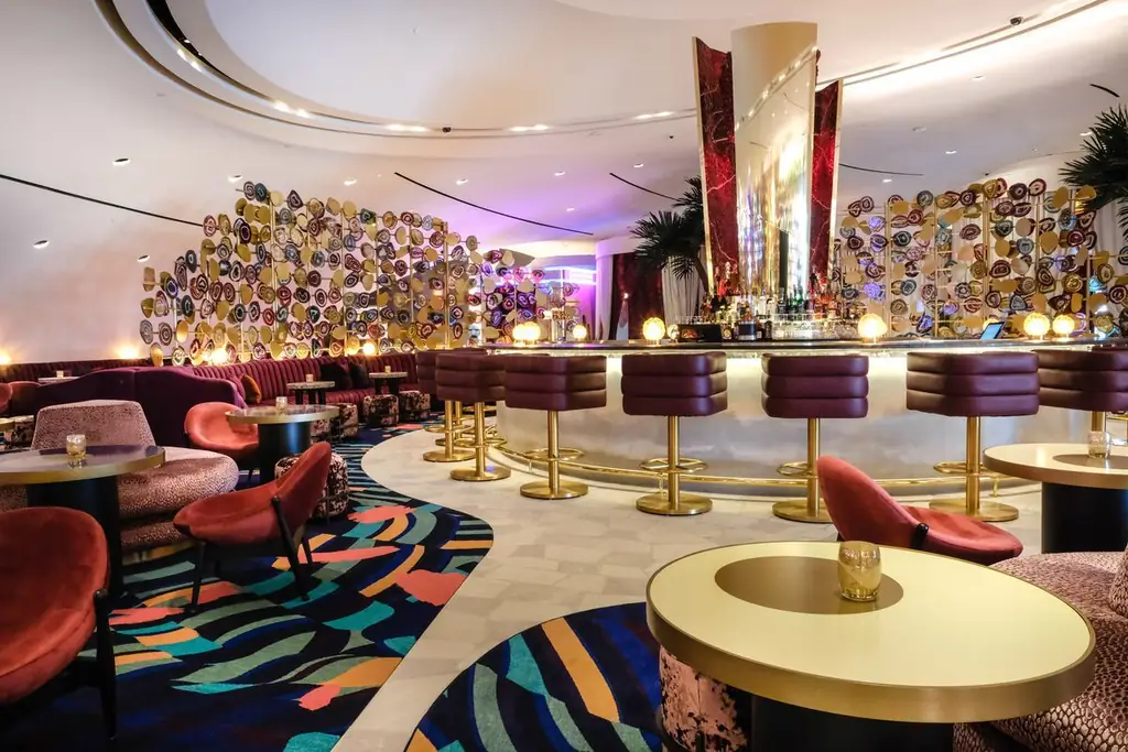 Бар в Commons Club Бар в Commons Club