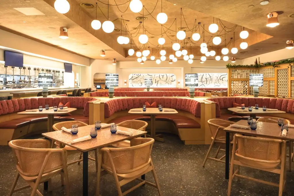 Кухня в Commons Club Кухня в Commons Club