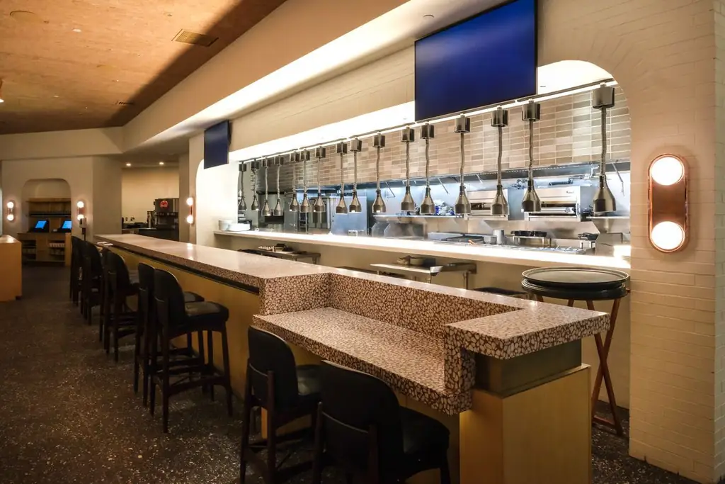 Кухня в Commons Club Кухня в Commons Club