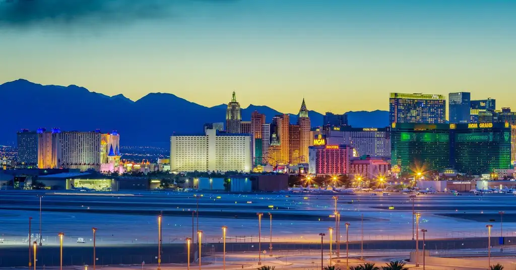 MGM Resorts сокращает время работы ресторанов и баров на Стрипе