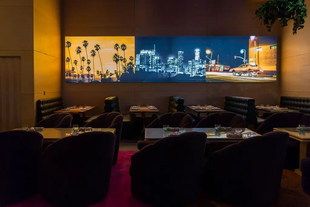 Столовая в Best Friend