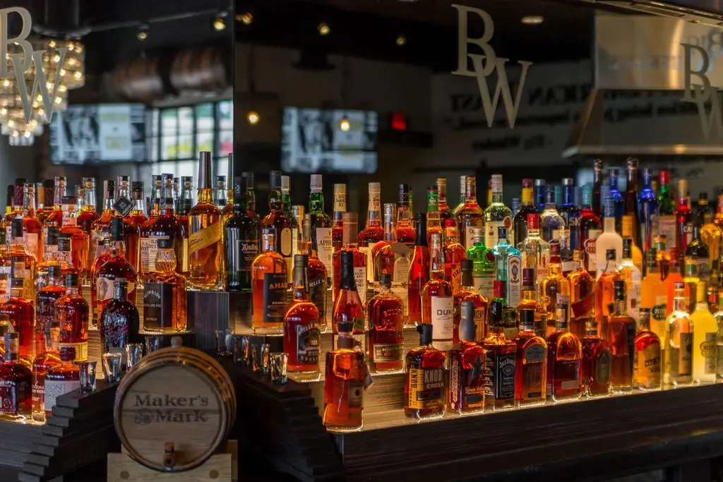Американский ресторан Big Whiskey’s & Бар Американский ресторан Big Whiskey’s & Бар