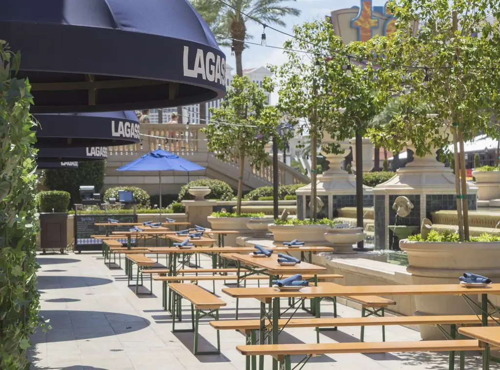 Биргартен на стадионе Лагассе