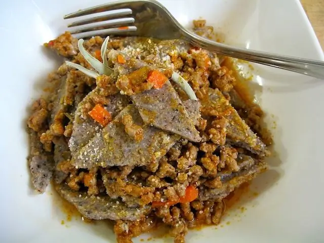Гречневые мальтаглиати с мясным соусом Гречневые мальтаглиати с мясным соусом