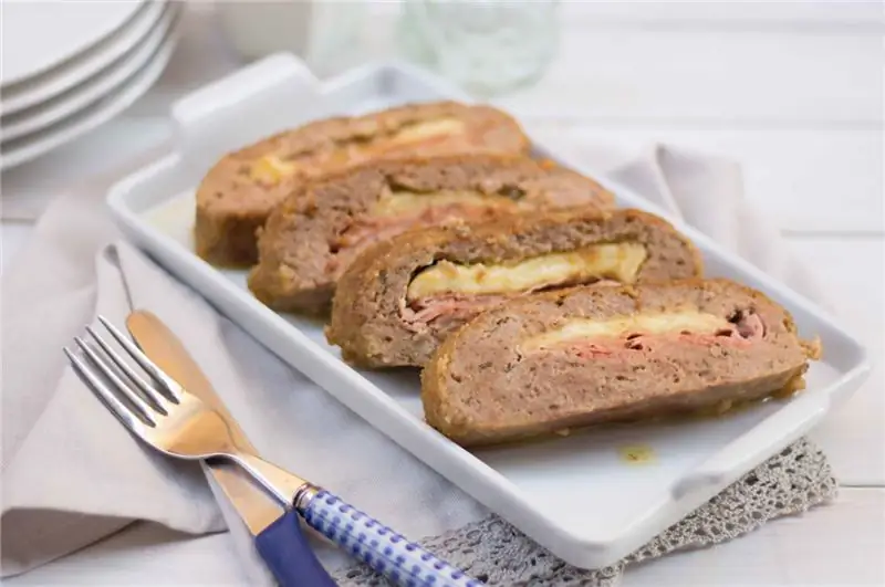 фаршированный мясной рулет фаршированный мясной рулет
