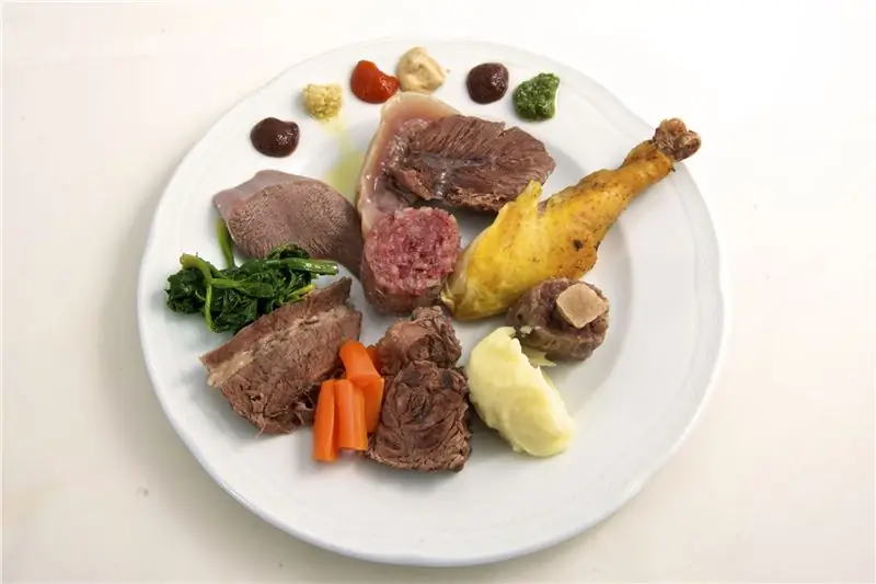 Пьемонтское отварное мясо; Веселло д'Оро Карро Пьемонтское отварное мясо; Веселло д'Оро Карро
