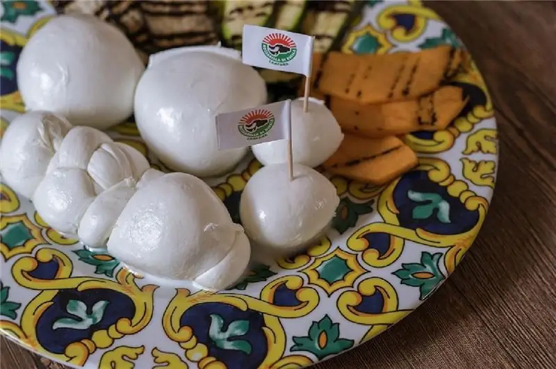 Mozzarella di bufala campana DOP: курс сыроделов Консорциума распродан