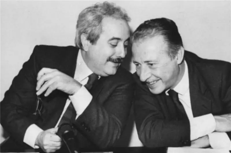 Пиццерия Falcone e Borsellino: ресторан во Франкфурте меняет название