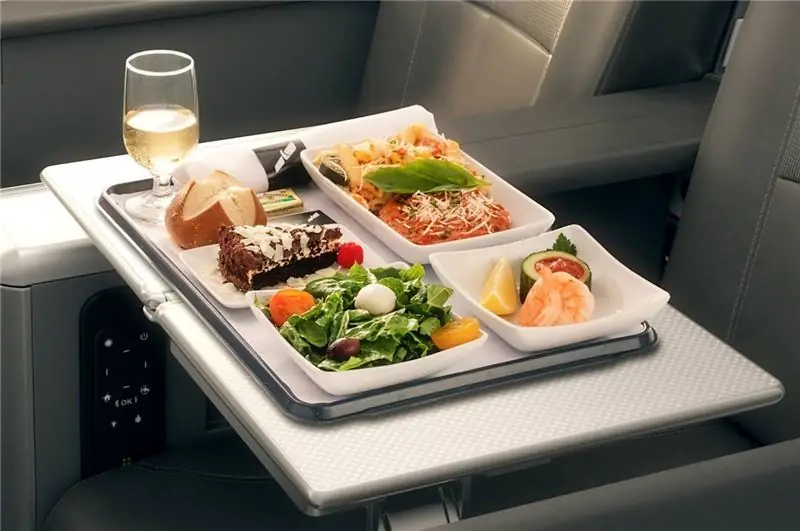 Japan Airlines предлагает тем, кто летит, чтобы отказаться от еды, чтобы сократить отходы