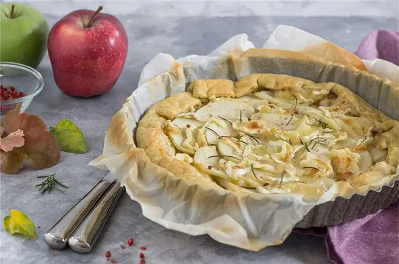 яблочный пирог и бри яблочный пирог и бри