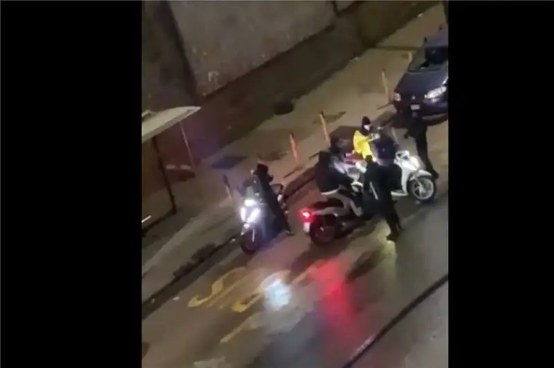 На Райдер напали в Неаполе: остановлено четверо несовершеннолетних