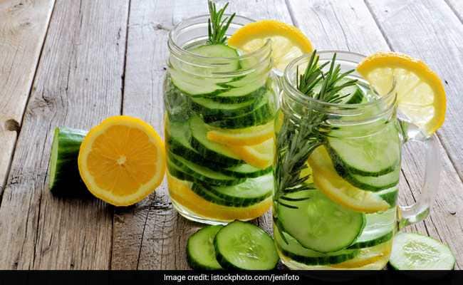 Summer Detox: интересные способы украсить вашу воду этим летом