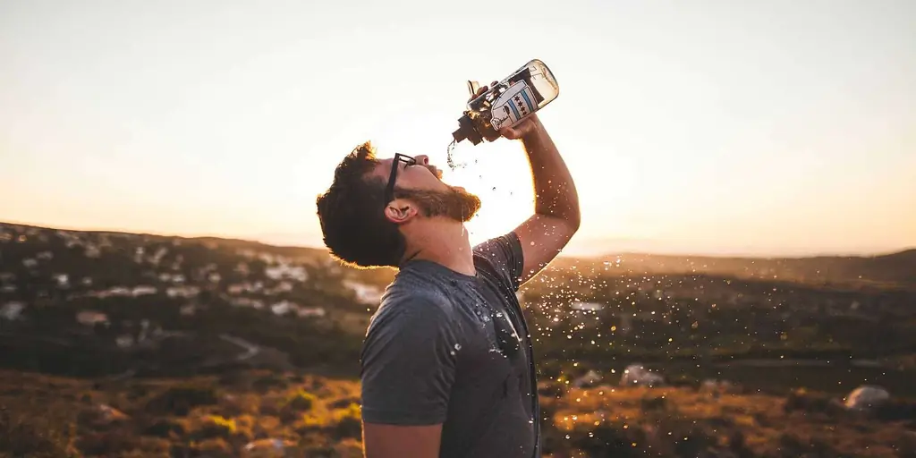 Сколько воды нужно выпивать каждый день? Сколько воды нужно выпивать каждый день?