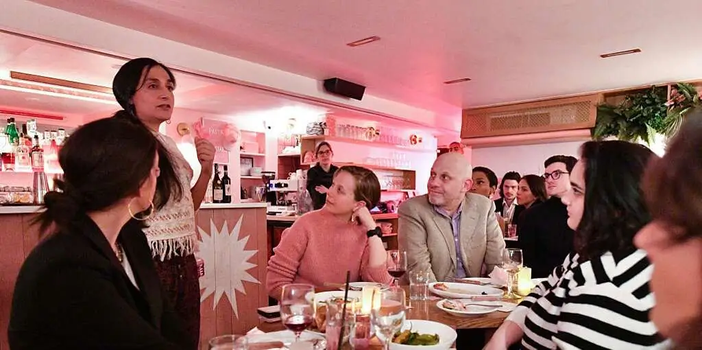 7 Места розового бранча миллениалов, которые очень популярны в Instagram, You Monster