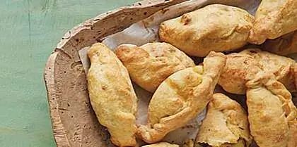 Боливийские блинчики с мясом (S alteñas)