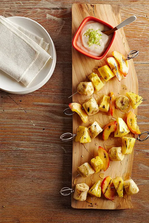 Жареные фрукты Кабобс