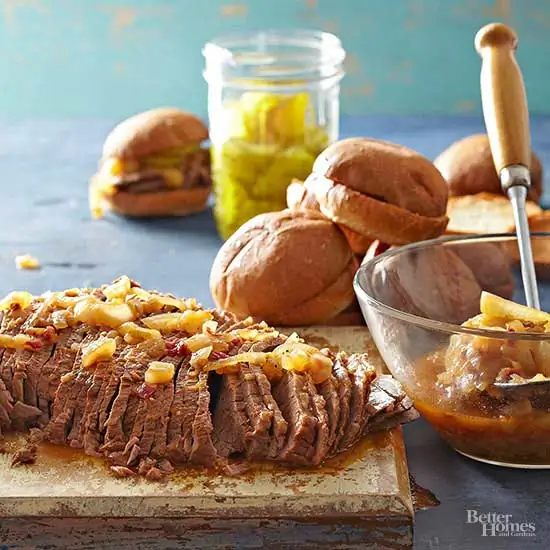 Бутерброды с пивной грудинкой