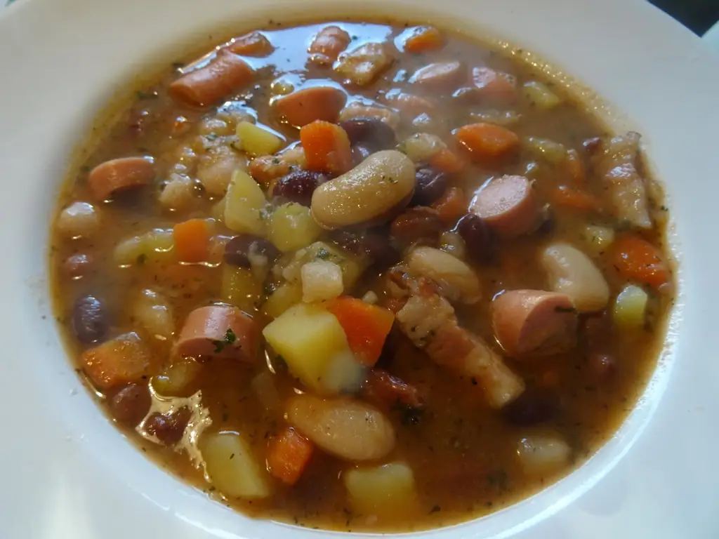 Разноцветные бобы