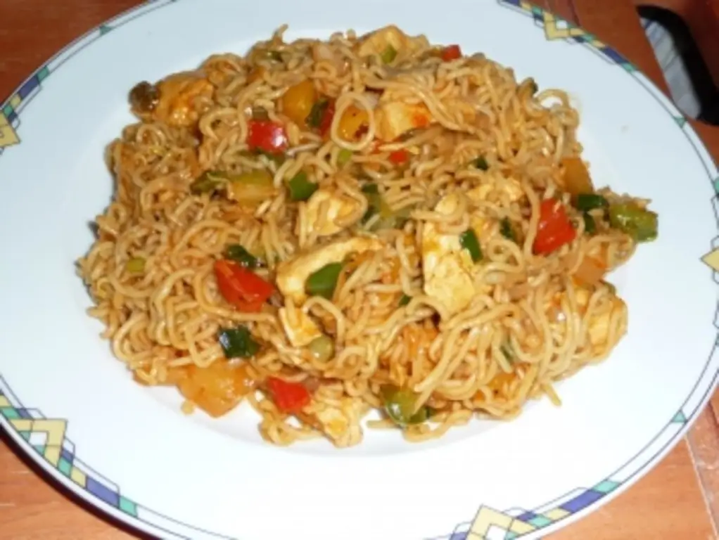 Китайская сковорода с китайской лапшой