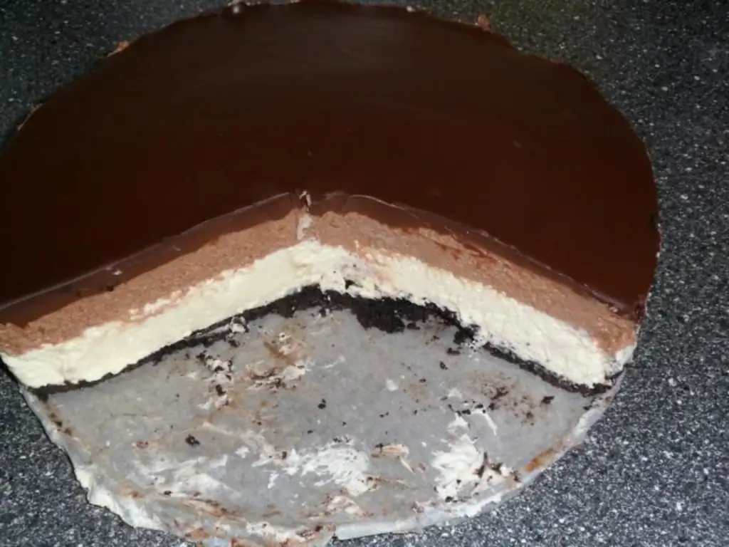 Чизкейк с основой и шоколадом