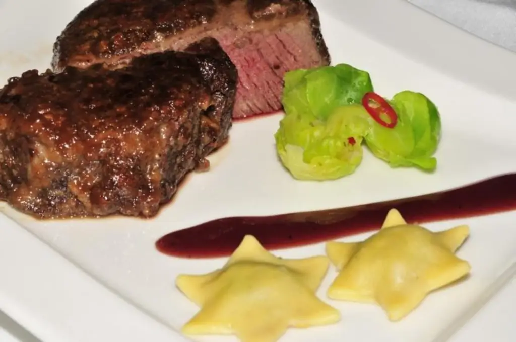 Альгойское филе быка с грецким орехом