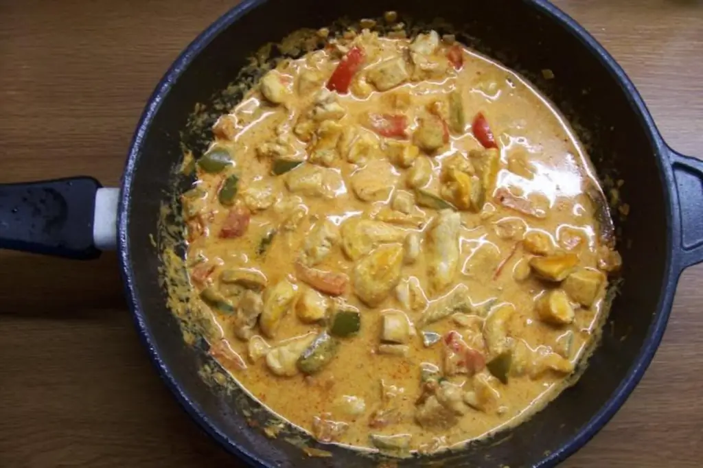 Куриные ломтики с соусом из паприки