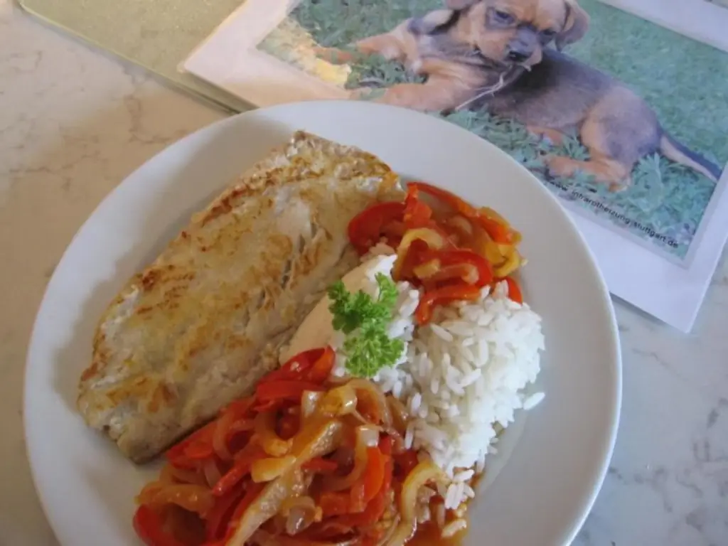 Сатарас со свежим луком и зубчиком чеснока