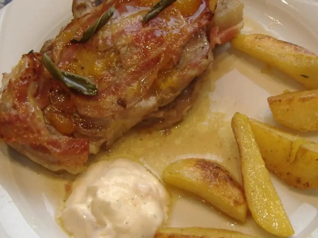 Котлета из телятины с абрикосовой начинкой