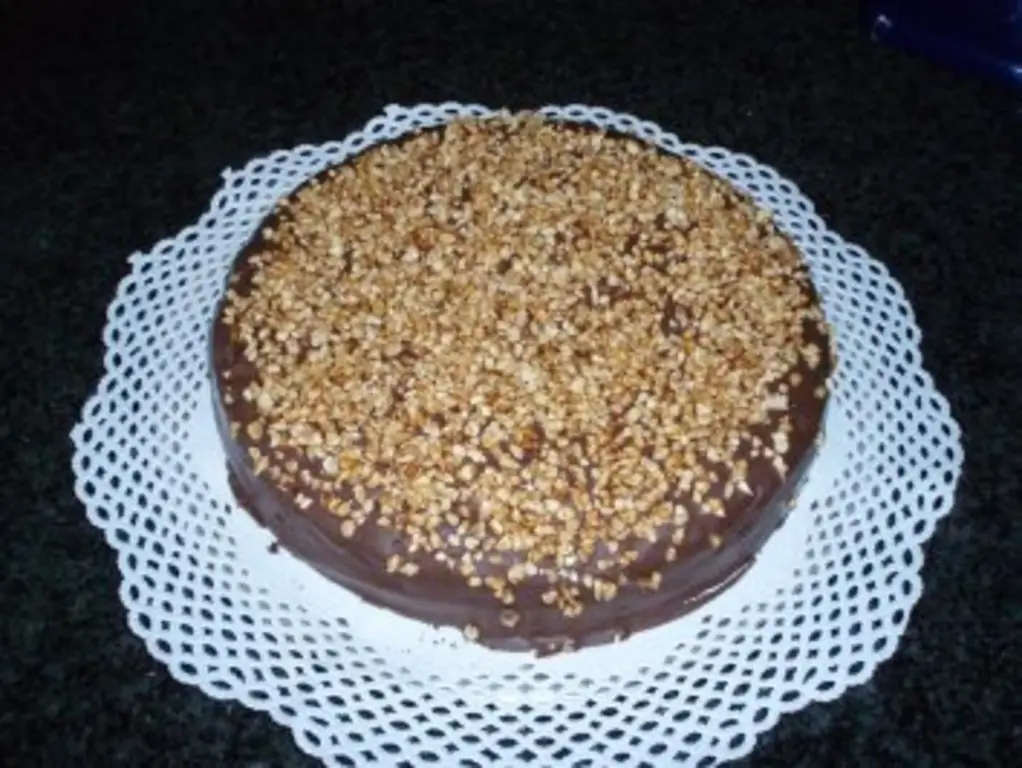 Ореховый торт с марципаном