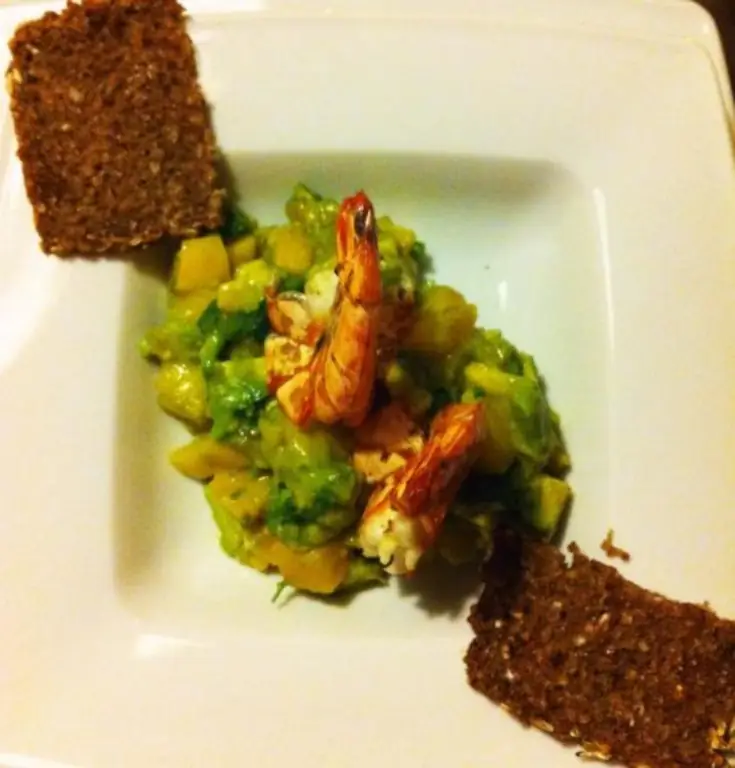 Креветки на авокадо