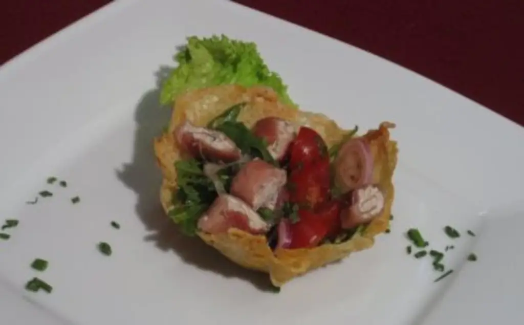 Корзинка с пармезаном