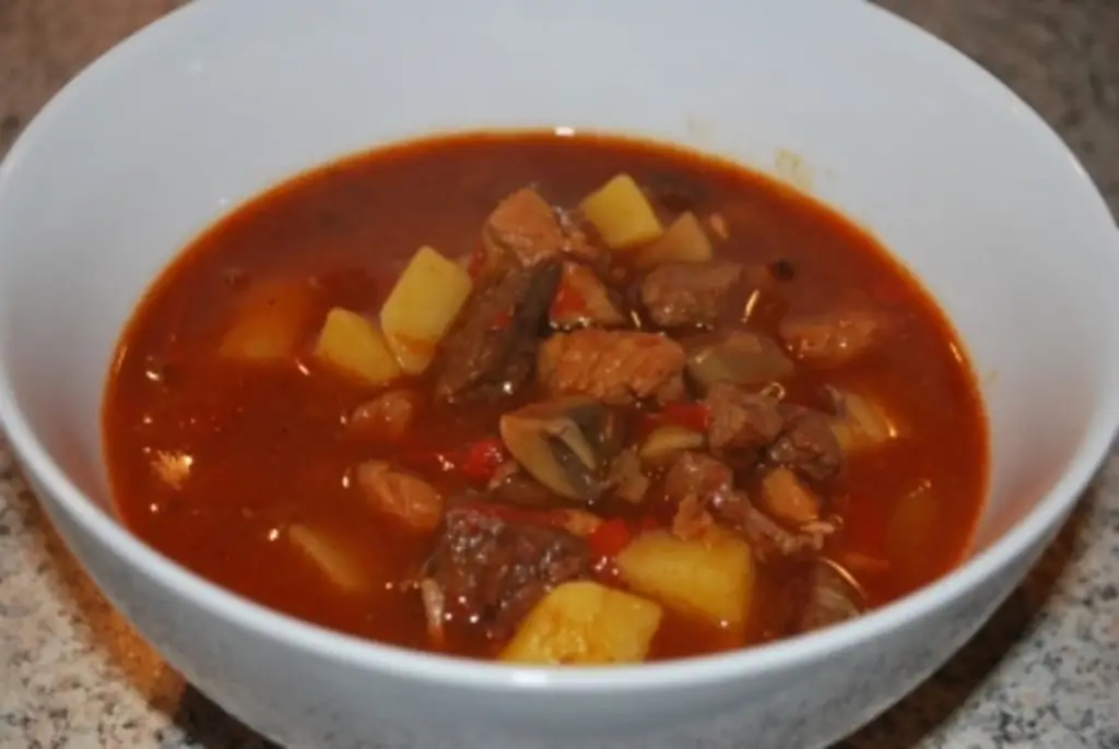 Суп-гуляш от Анни