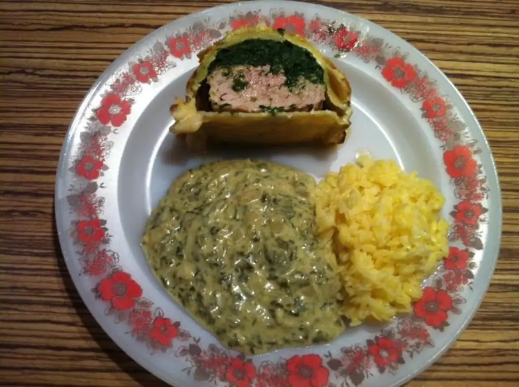 "ГЛАВНОЕ БЛЮДО" Филе свинины в слоеном тесте